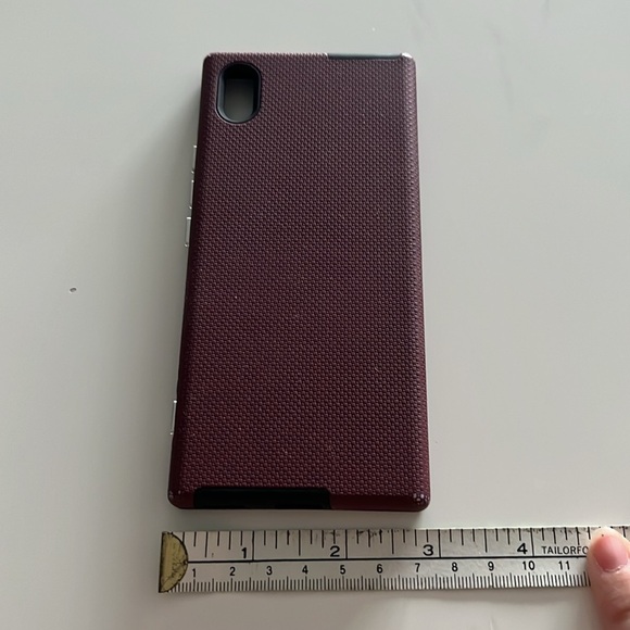 Sony Xperia XA1 Wallet Case, hard shell cell phone back cover, burgundy - Picture 9 of 12